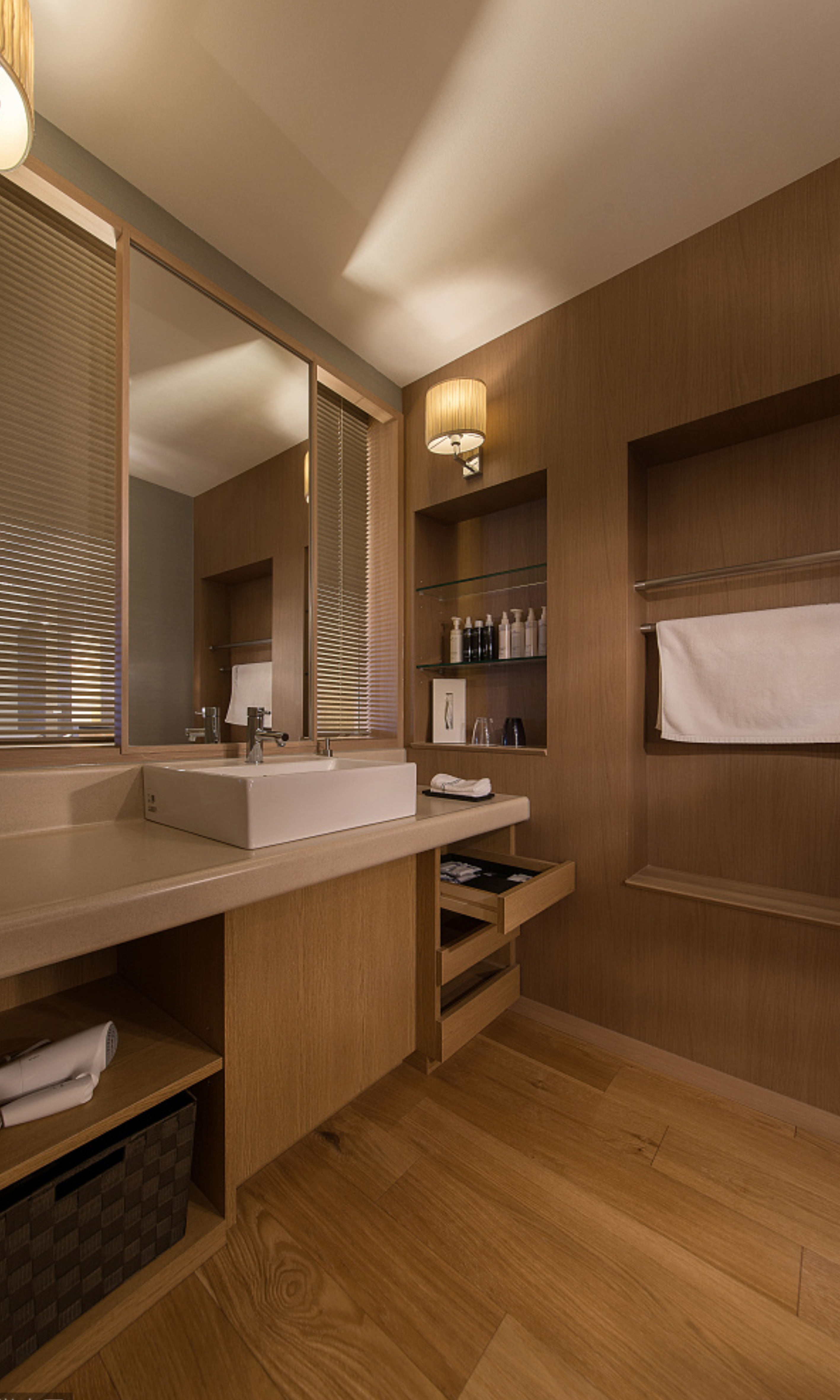 201903211503175c93373543187